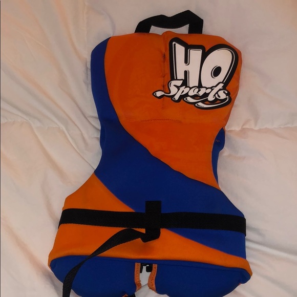 Infant life jacket - Picture 4 of 4